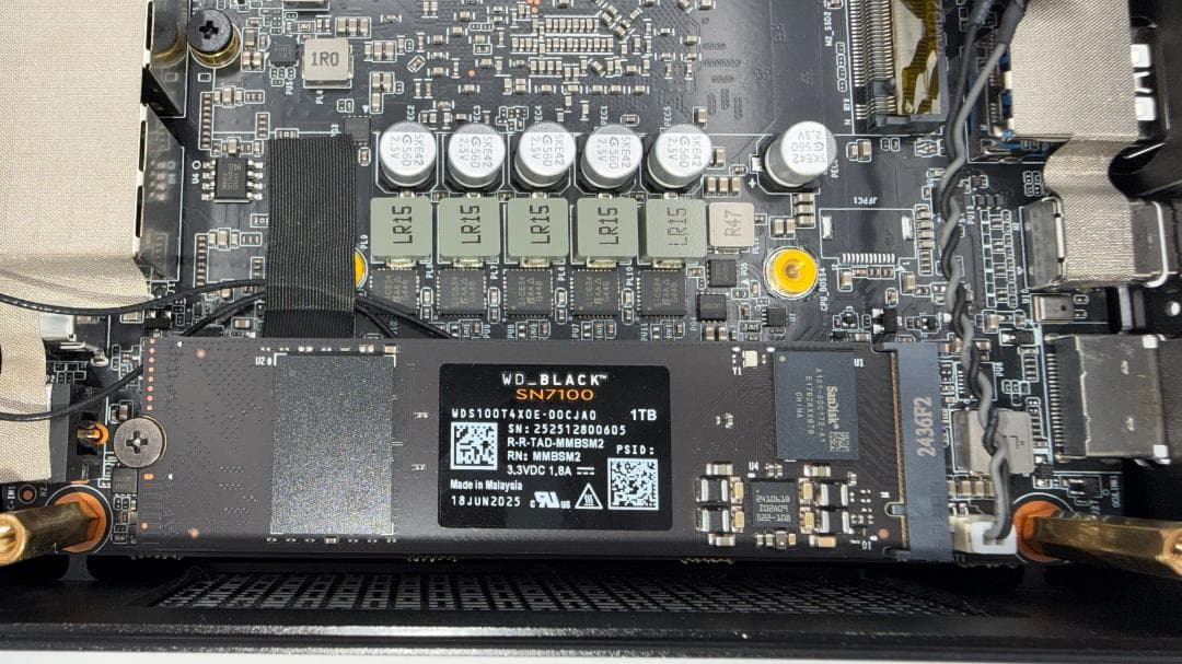 GEM12 Pro Max 8845HS ミニPC 32GB/1TB