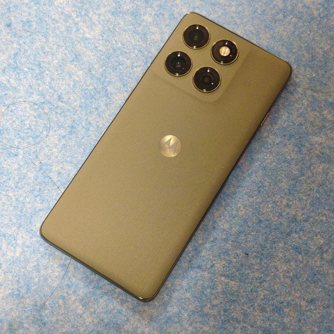 極美品　Motorola(モトローラ) edge 60 pro PANTONE
