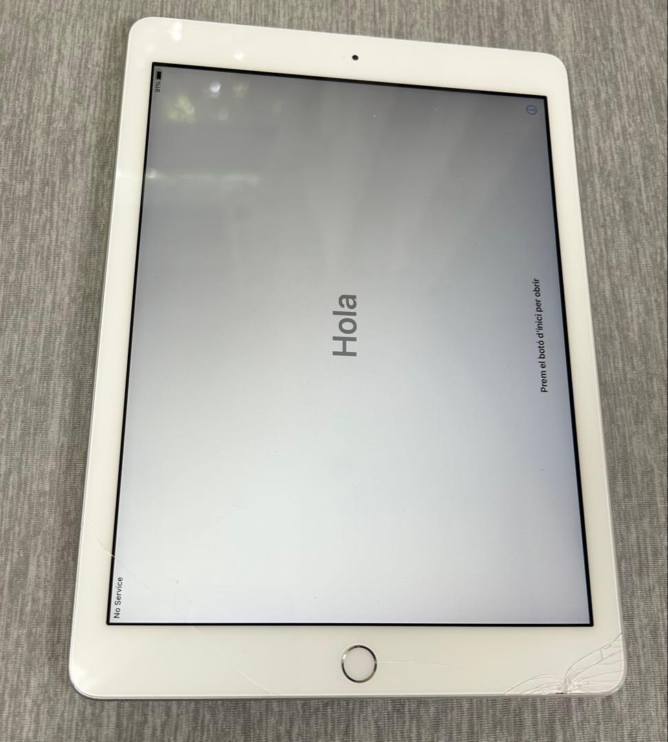 Apple iPad (第6世代) シルバー 32GB