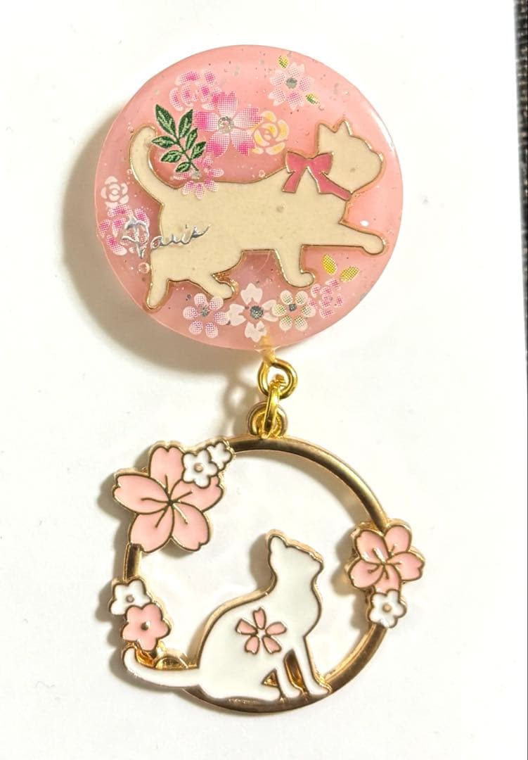 再販不可。しろねこ♡レジンヘアゴムブローチ