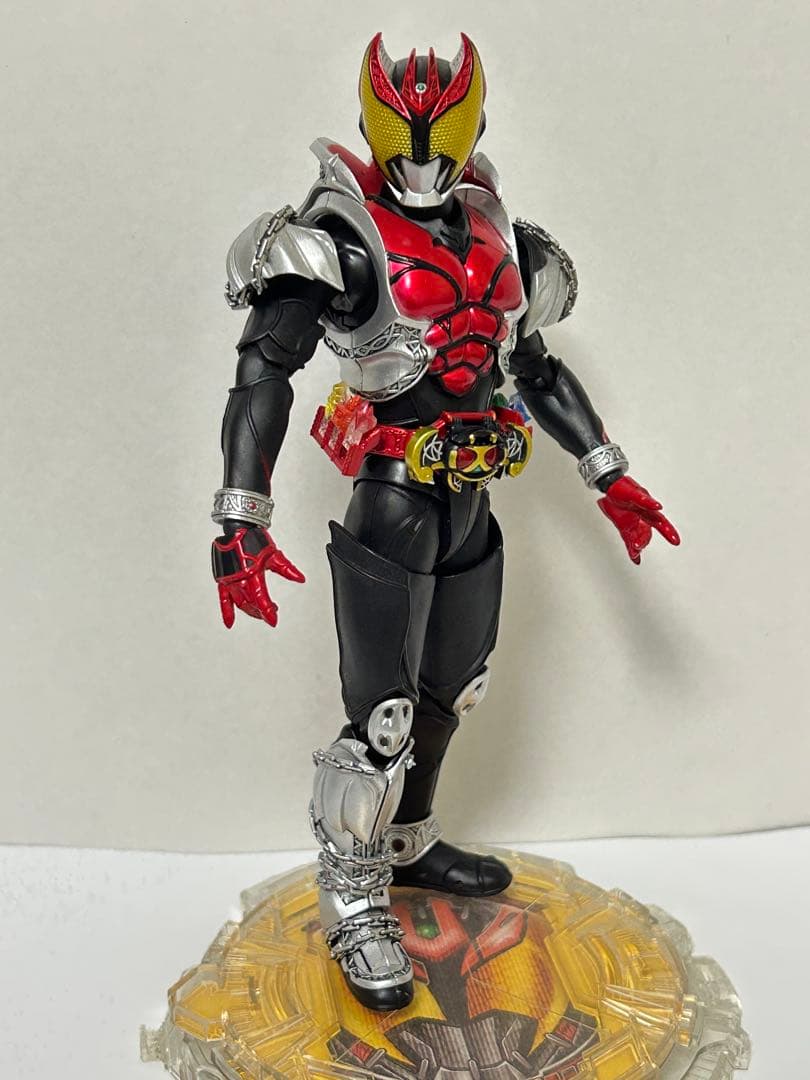 S.H.Figuarts(真骨彫製法) 仮面ライダーキバ キバフォーム