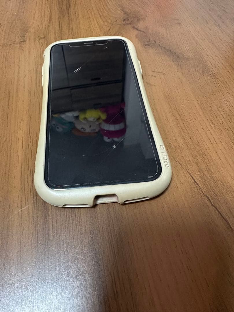 iPhone XR 64GB バッテリー82% iFaceケース付き