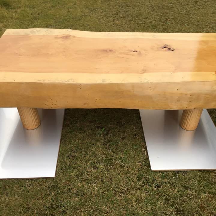 銀杏の一枚板机