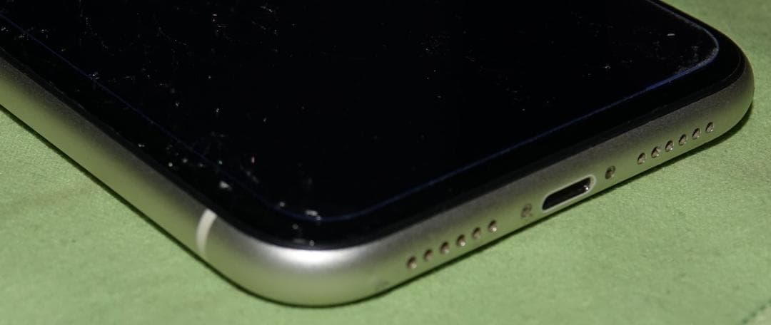 ◆iPhone11ホワイト◆128GB◆ジャンク品◆バッテリー73%◆