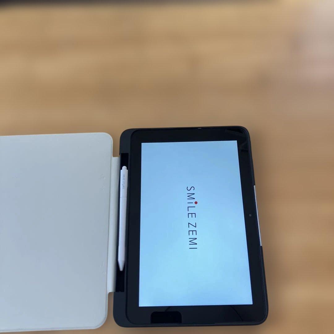 A*き様 SMILEZEMIタブレットSZJ-JS203、充電器付