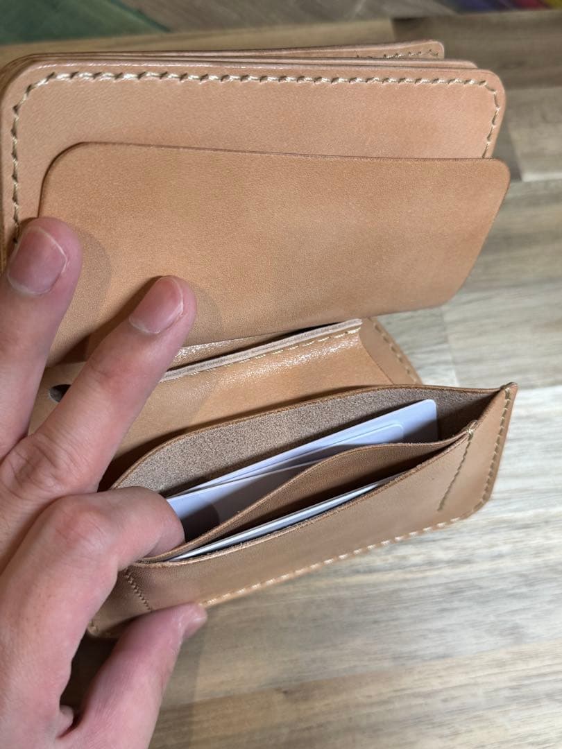 本革 栃木レザー ミドルウォレット 二つ折り財布 ハンドメイド エイジングが魅力