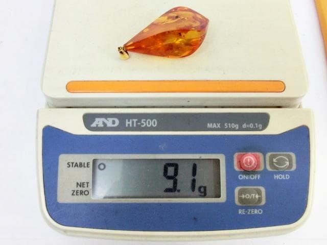 K18 琥珀 ペンダントトップ ゴールドインクルージョン