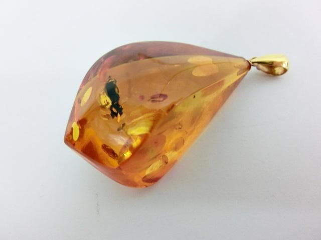 K18 琥珀 ペンダントトップ ゴールドインクルージョン