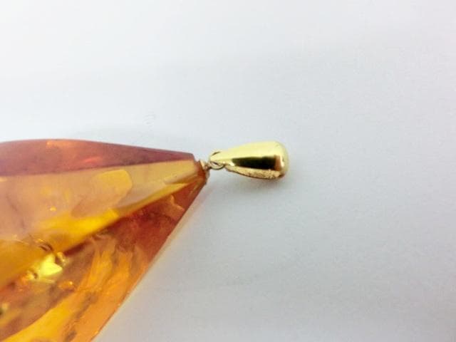 K18 琥珀 ペンダントトップ ゴールドインクルージョン