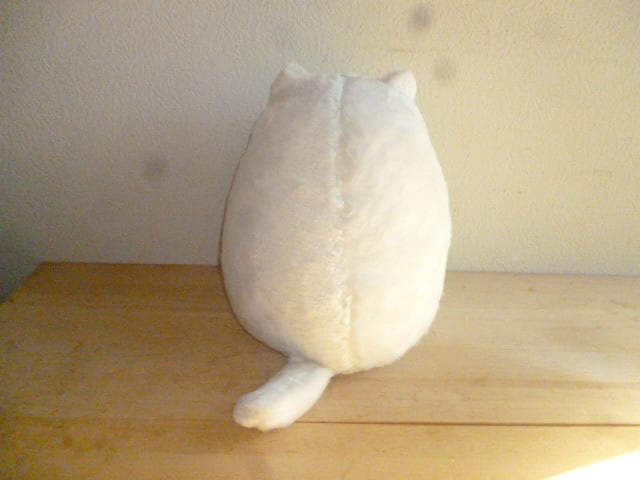 シルビア&シルベスター　レトロなぬいぐるみ　ホワイト猫型ぬいぐるみ 約４０cm