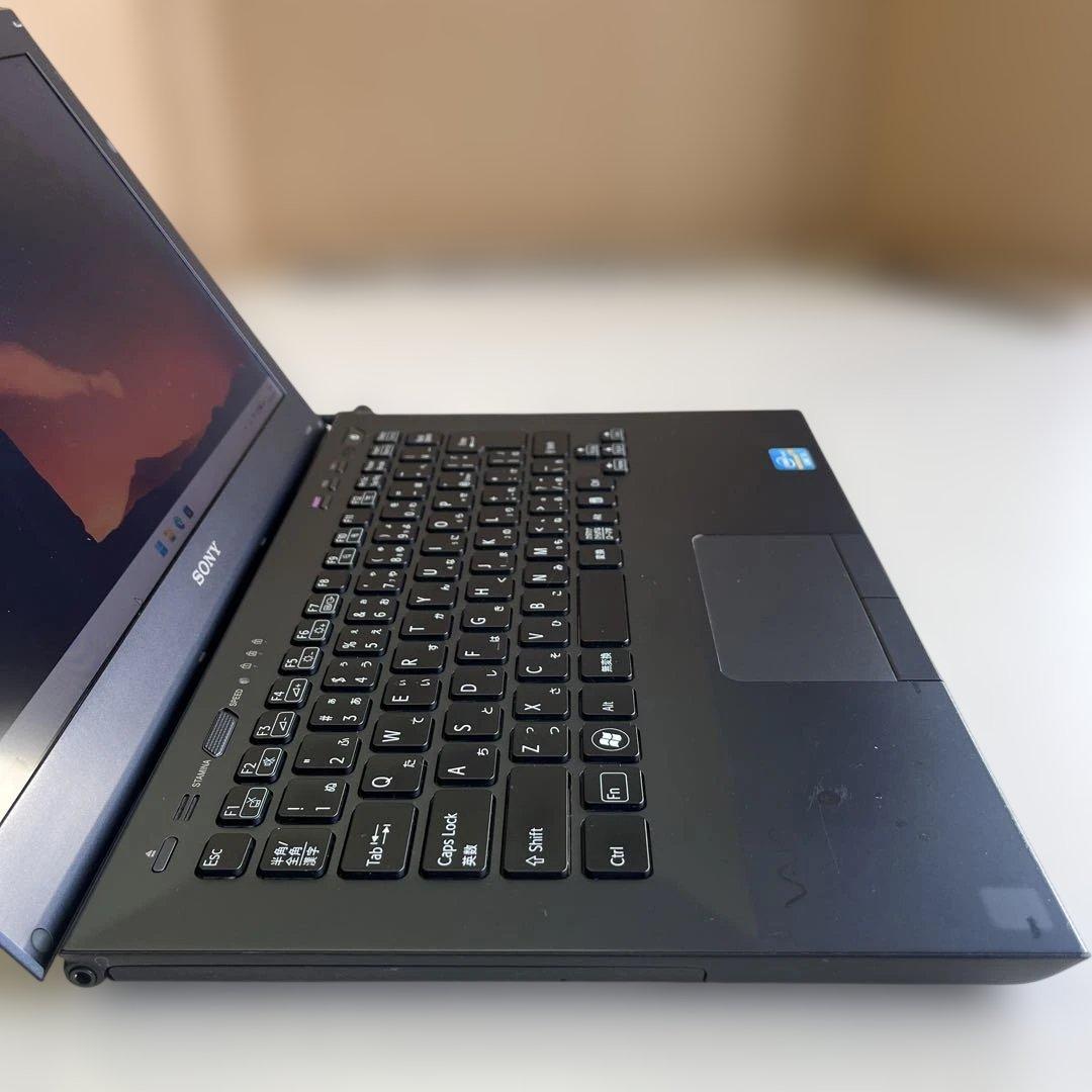 ☆格安美品win11☆Office2021☆13.3型マグネシウム合金ボディPC