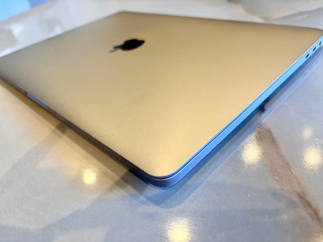 MacBook Pro13インチ2020 i7 16GB 1TB Intel最終