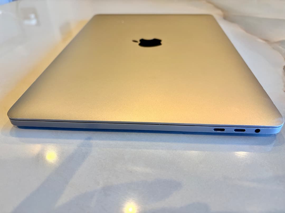 MacBook Pro13インチ2020 i7 16GB 1TB Intel最終