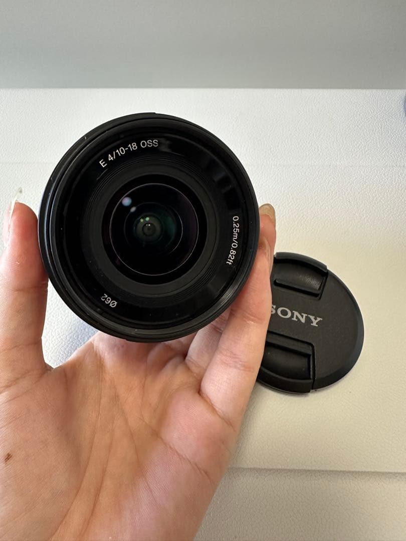 ZV-E10＆SEL1018／カメラ＆レンズセット、予備バッテリー、充電器