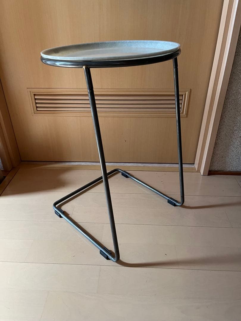 CAMBRO SIDE TEBLE ROUND 中古品
