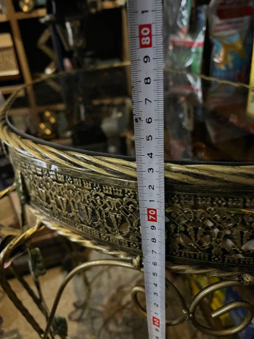 アテムです バラガラステーブル、バラアイアンテーブル、花台、フラワー台