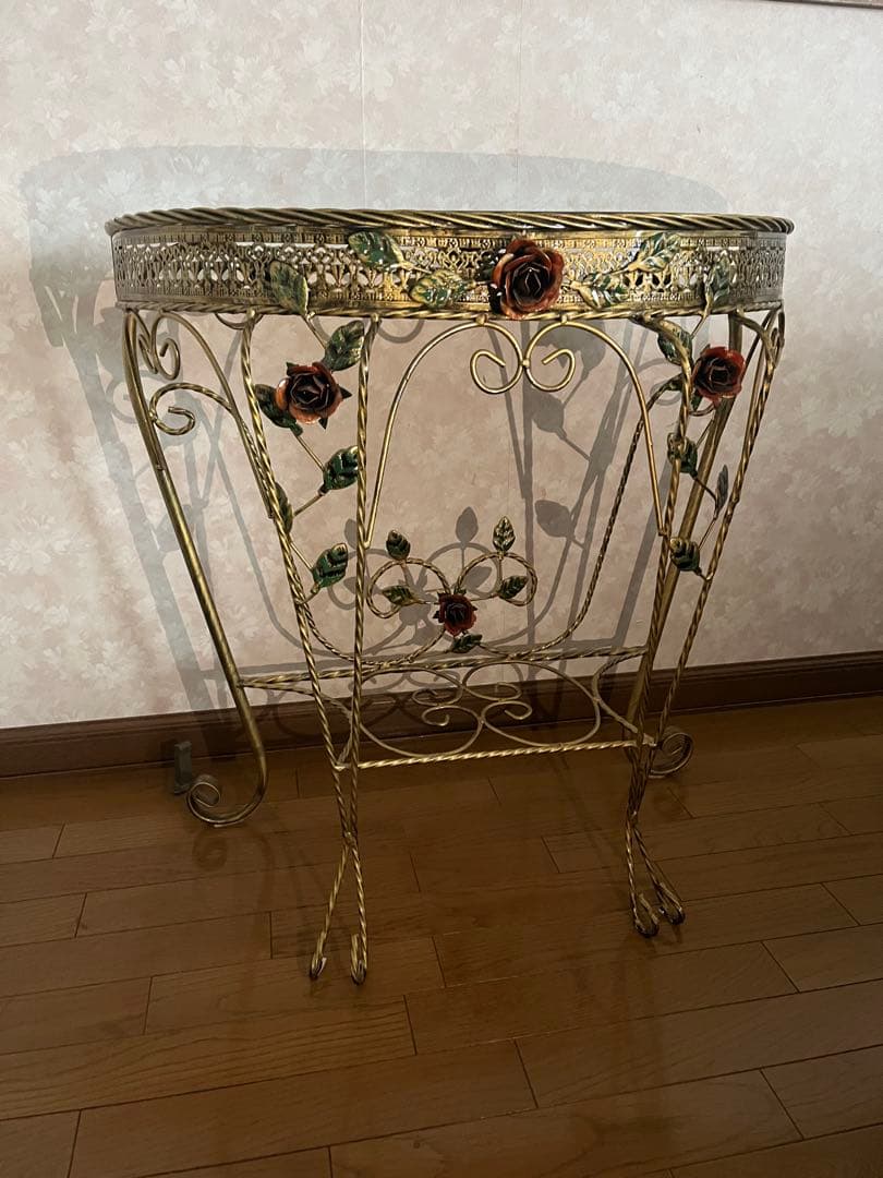 アテムです バラガラステーブル、バラアイアンテーブル、花台、フラワー台