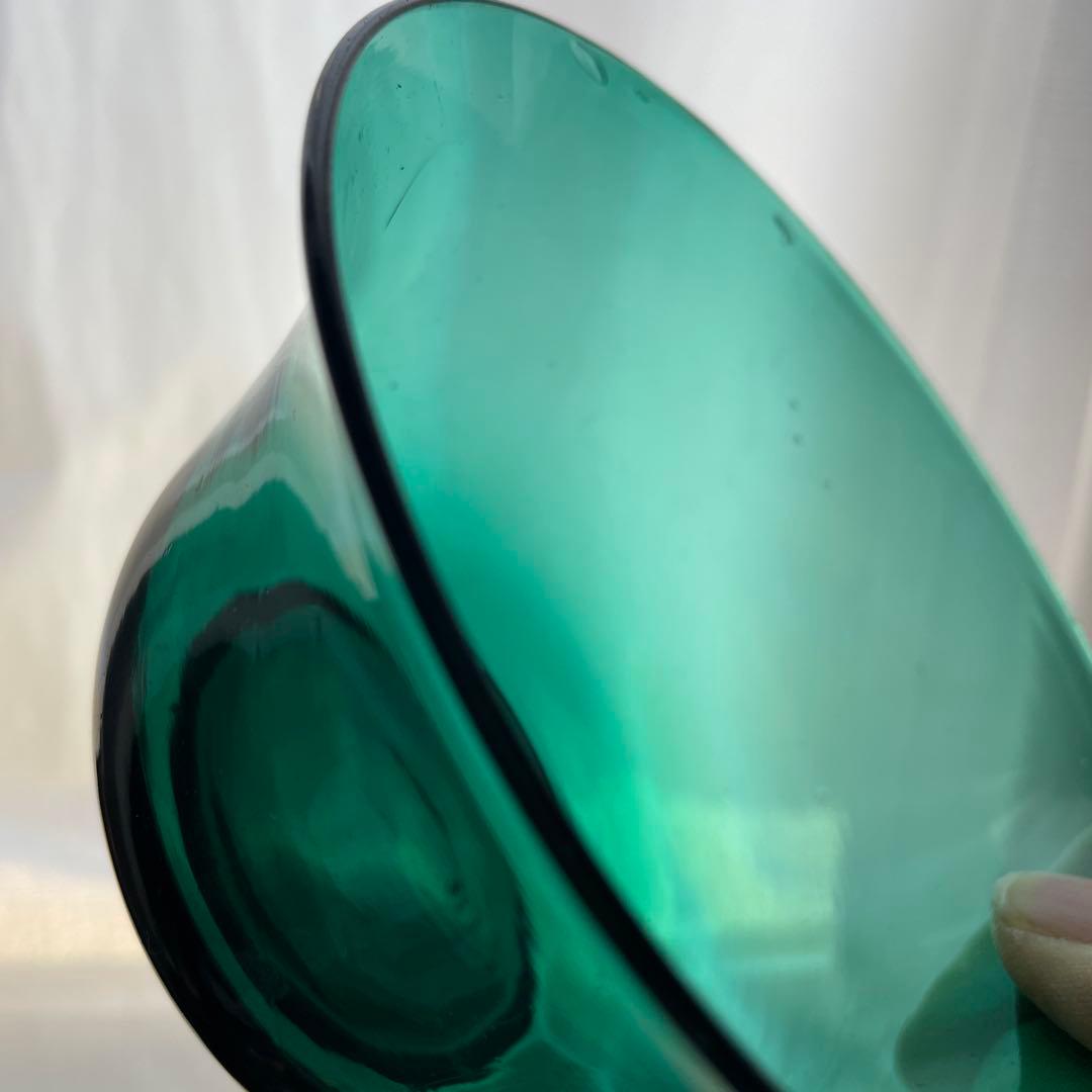 青緑色系のガラスボウル アンティーク　レトロ　気泡　インテリア　コレクション