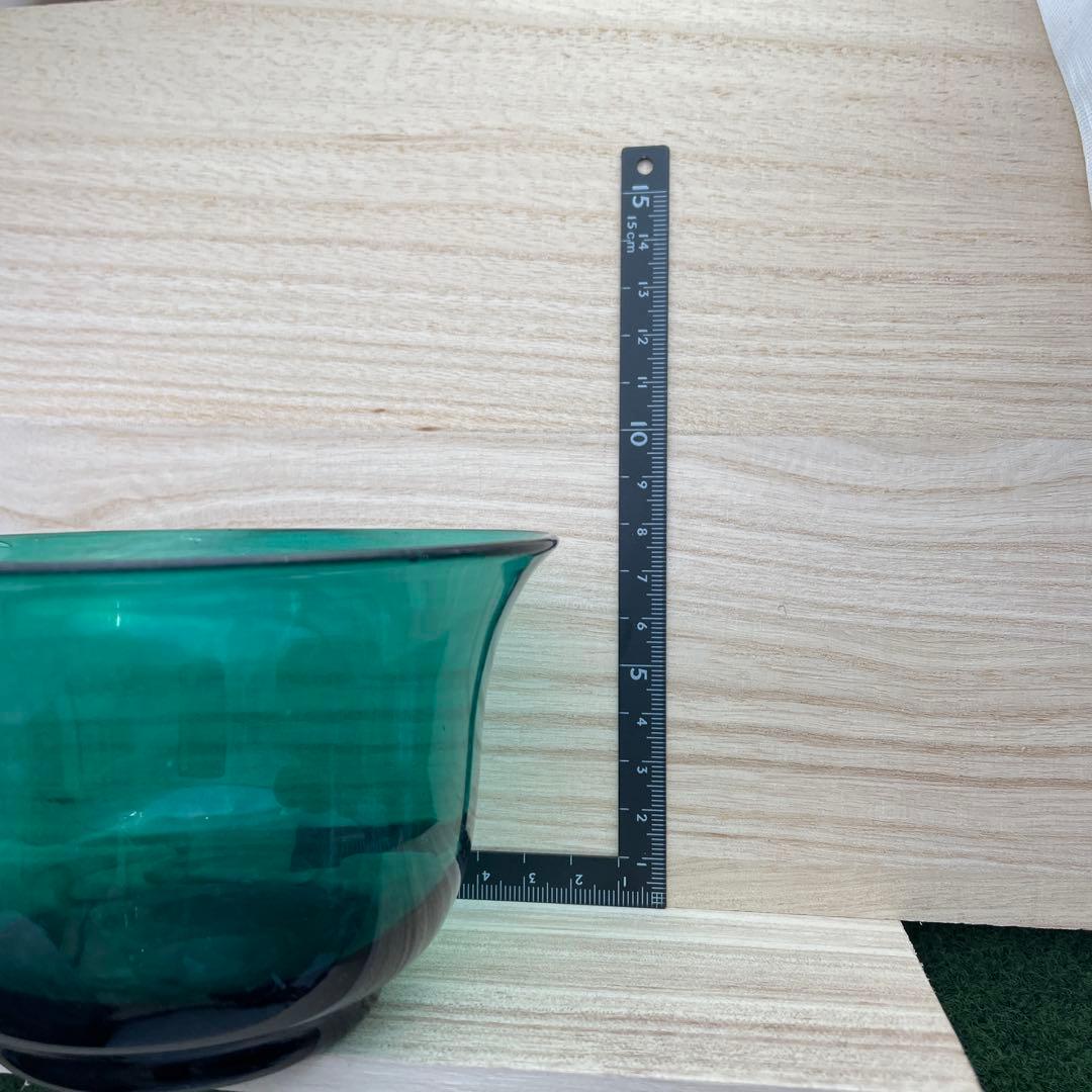 青緑色系のガラスボウル アンティーク　レトロ　気泡　インテリア　コレクション
