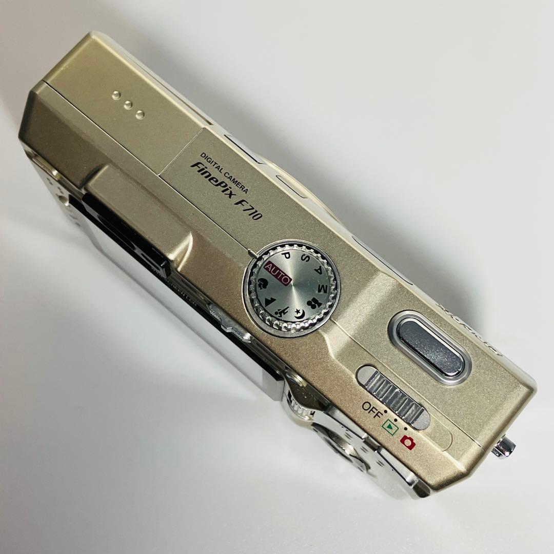 FUJIFILM FinePix F710 デジタルカメラ　ジャンク