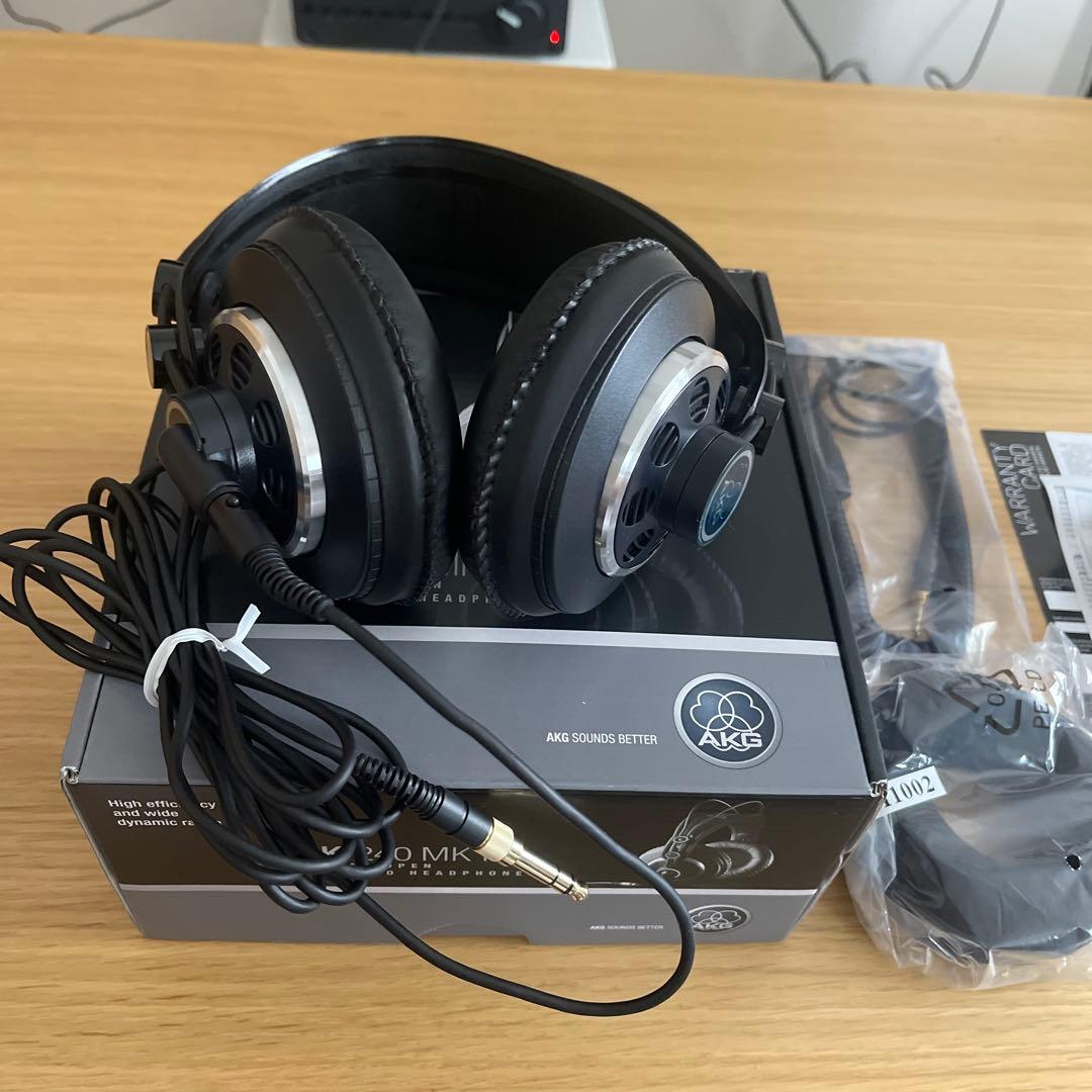 美品　AKG K 240 MK II 正規品　セミオープンヘッドホン　おまけ付き