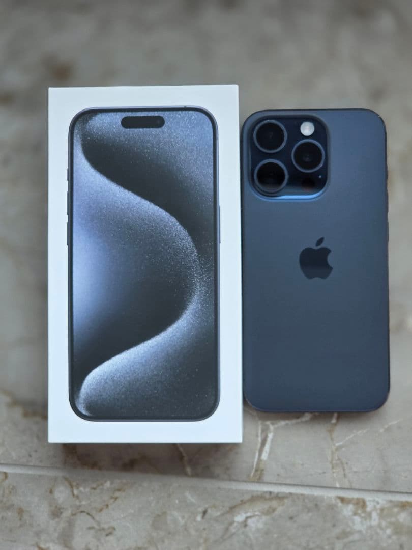 Apple iPhone 15 Pro ブルーチタニウム（256GB）