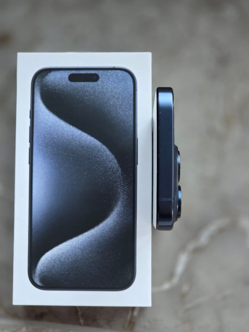 Apple iPhone 15 Pro ブルーチタニウム（256GB）