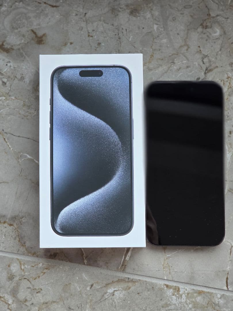 Apple iPhone 15 Pro ブルーチタニウム（256GB）