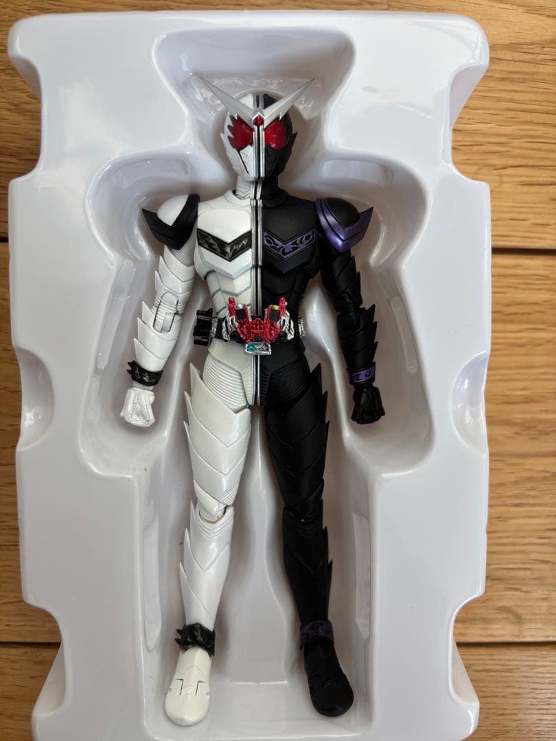 真骨彫製法　S.H.フィギュアーツ仮面ライダーダブル　ファングジョーカー