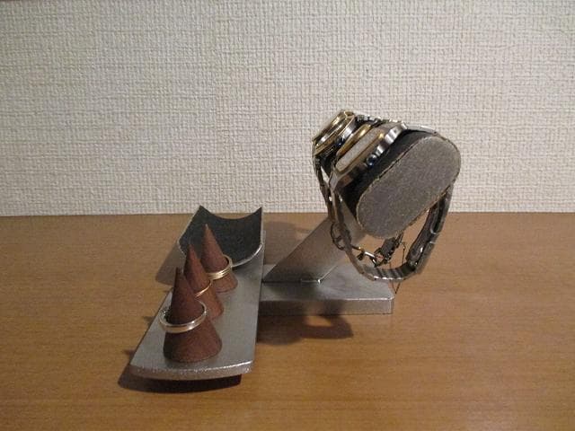 リング スタンド、トレイを固定していないアクセサリースタンド　ブラック