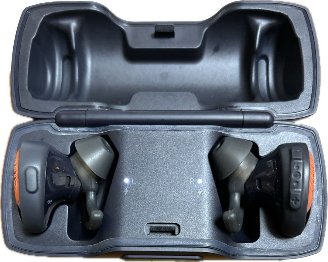 今日限定価格‼️Bose ハンズフリー　イヤホン　ケース付き　現状渡し