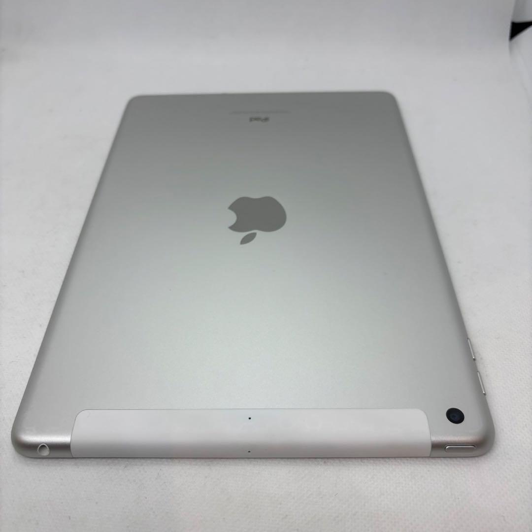 iPad6 第6世代 32GB SIMフリー　キーボード付