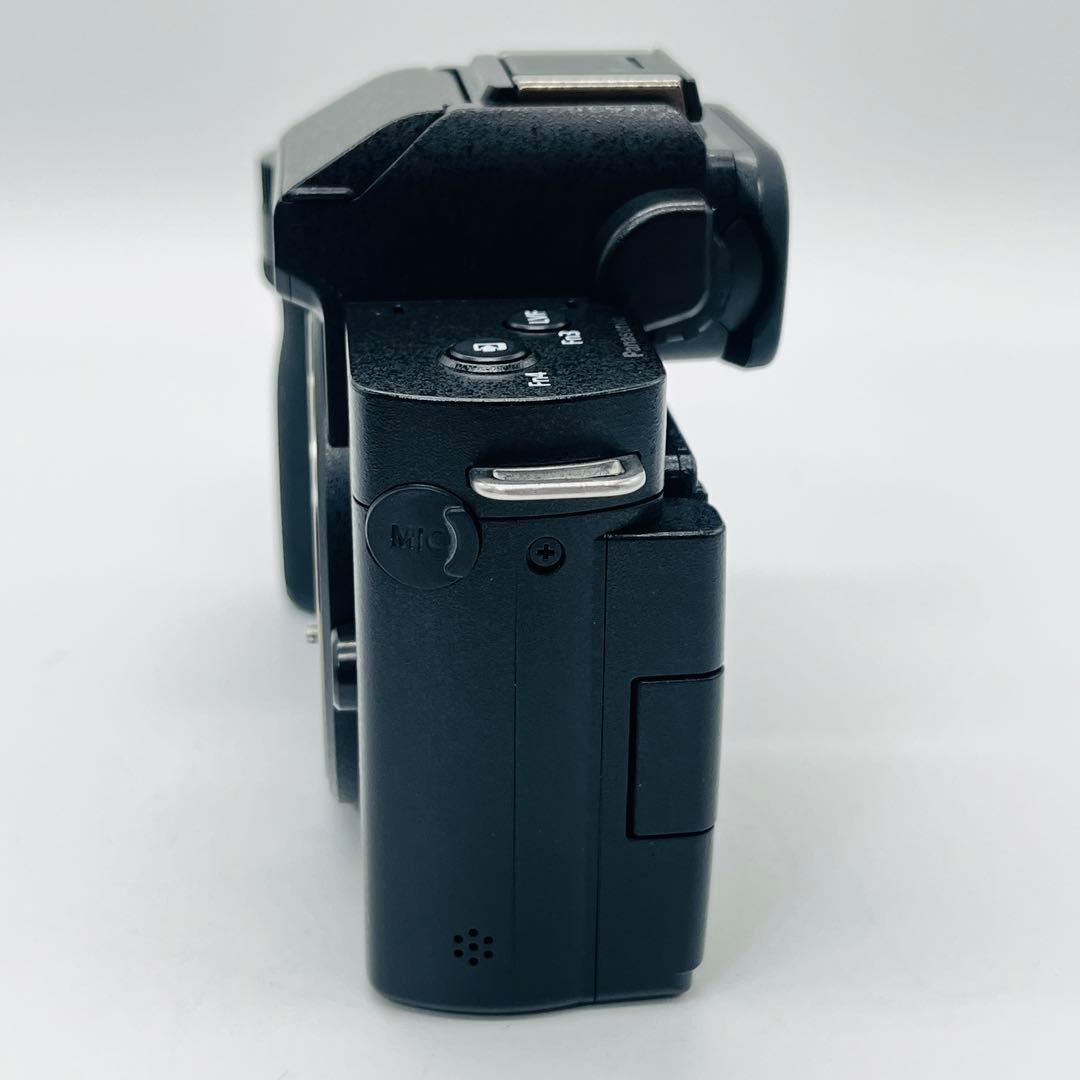 新品同様品　DC-G100D ボディ　パナソニック　コンパクトデジタルカメラ