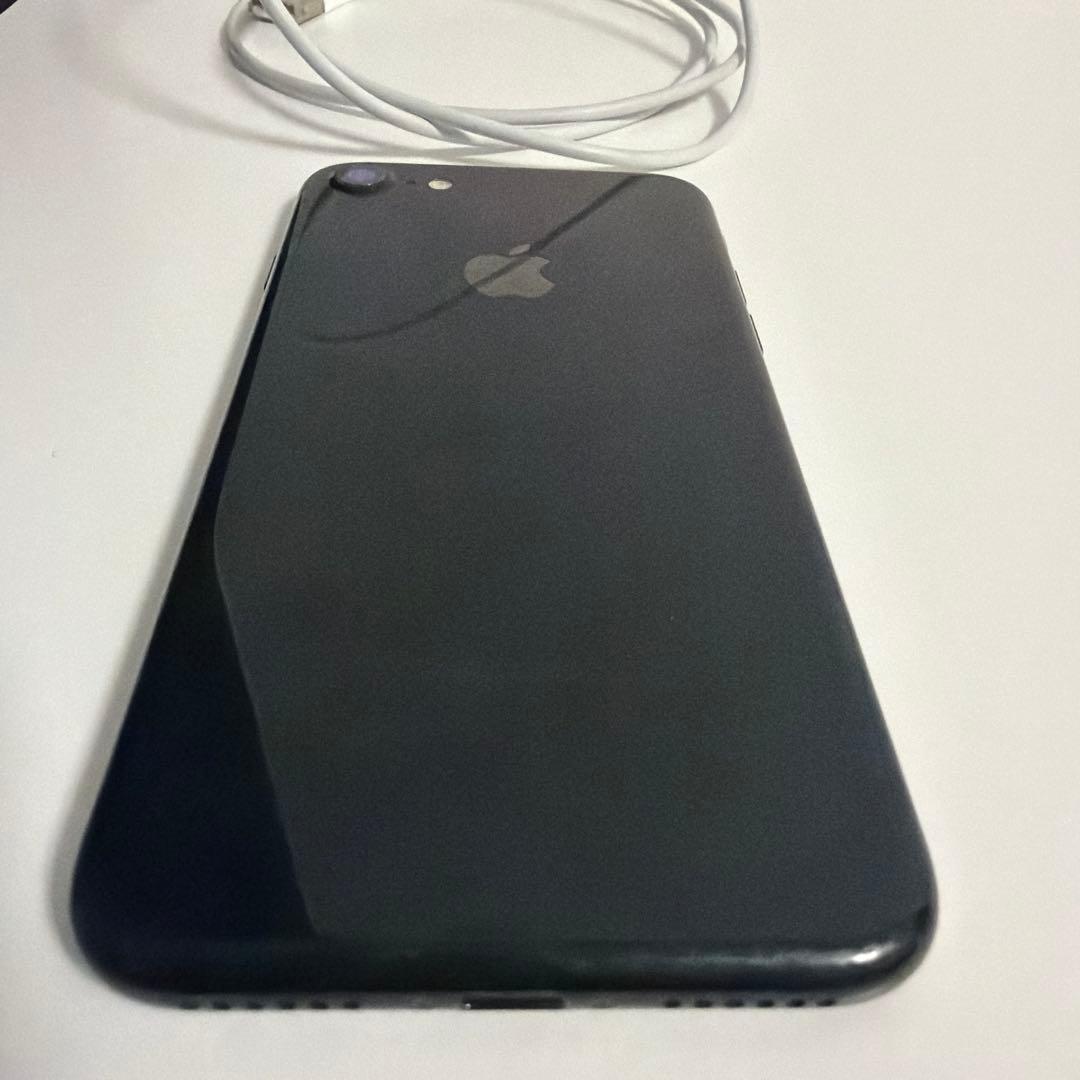 Apple iPhone 7 ブラック 128GB SIMロック解除済