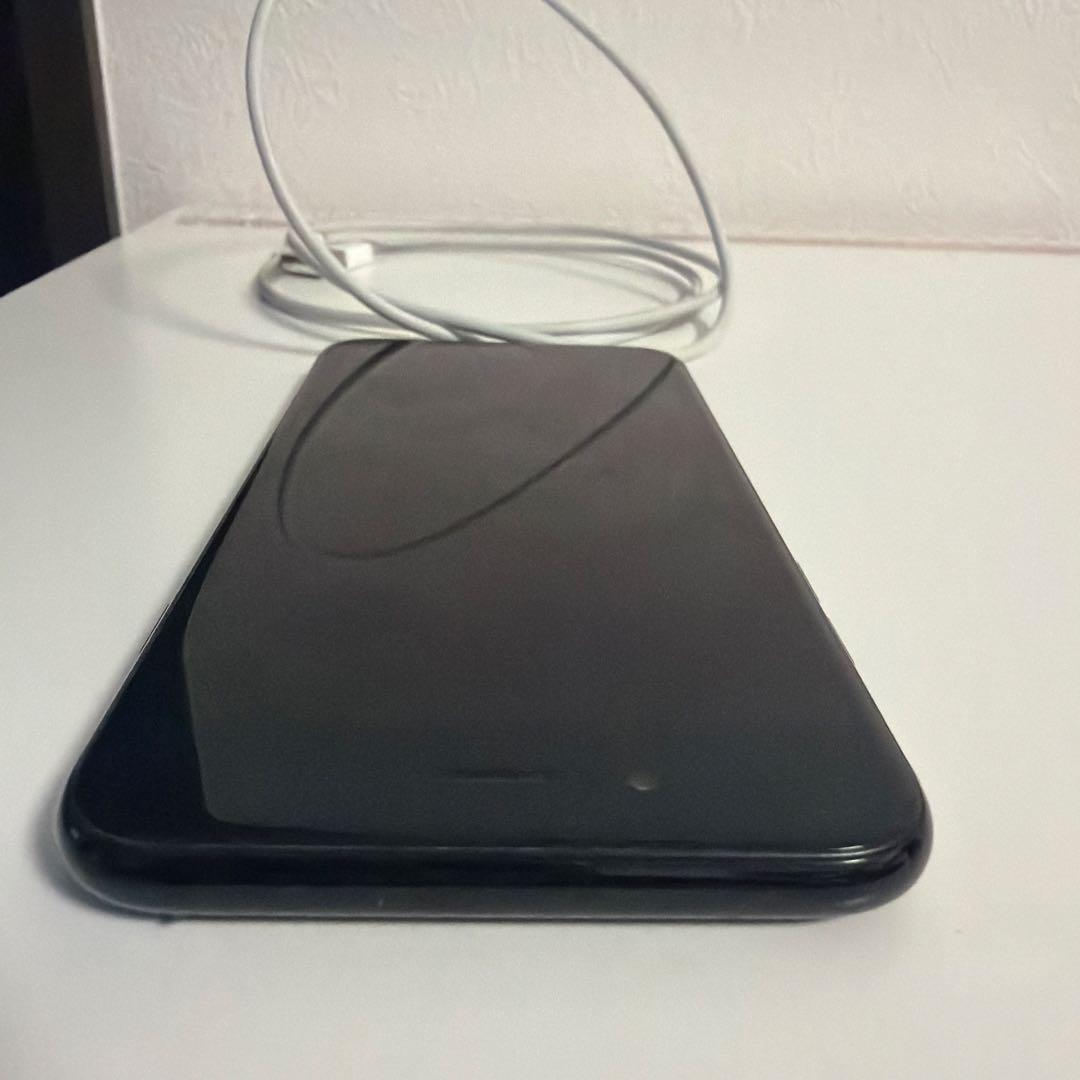 Apple iPhone 7 ブラック 128GB SIMロック解除済