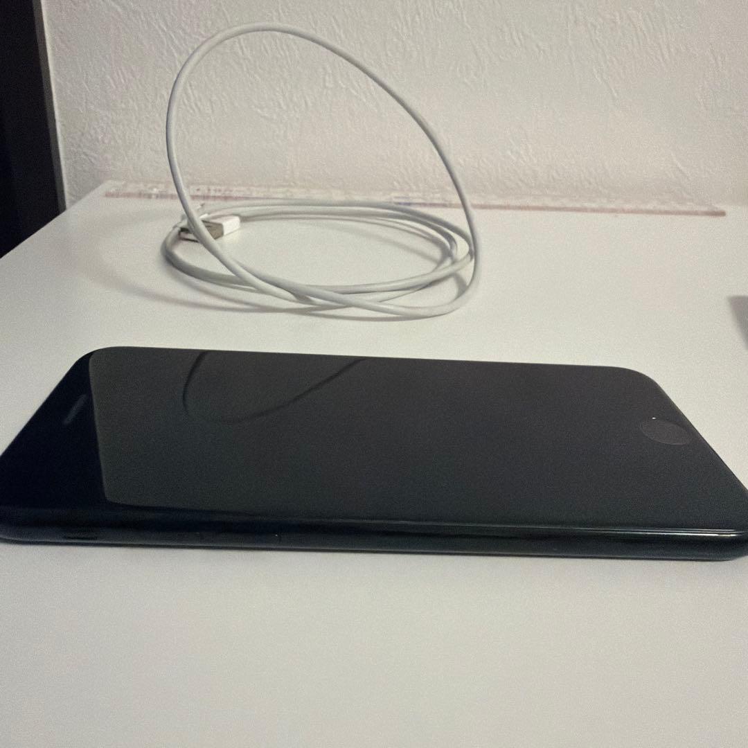 Apple iPhone 7 ブラック 128GB SIMロック解除済