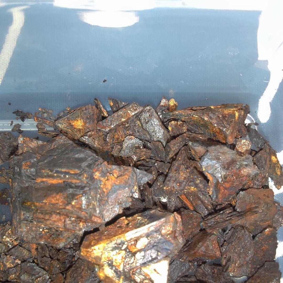 隕石 ？ Muonionalusta Meteorite もろいです。