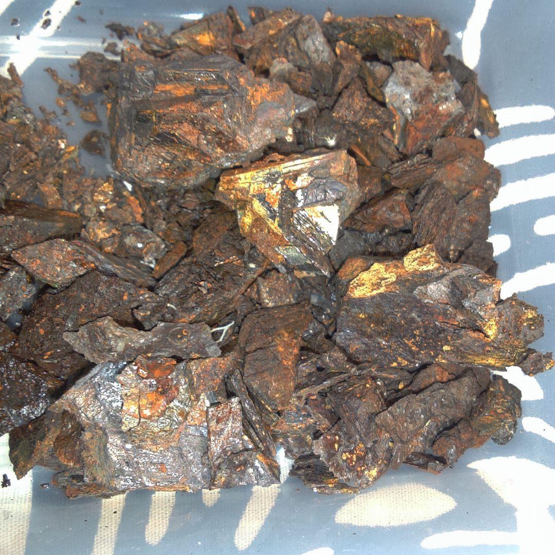 隕石 ？ Muonionalusta Meteorite もろいです。