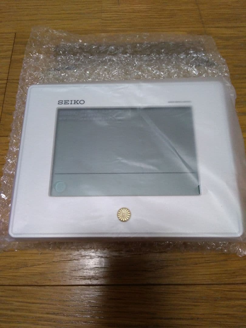 【新品・未使用】菊の御紋付き SEIKO 電波時計