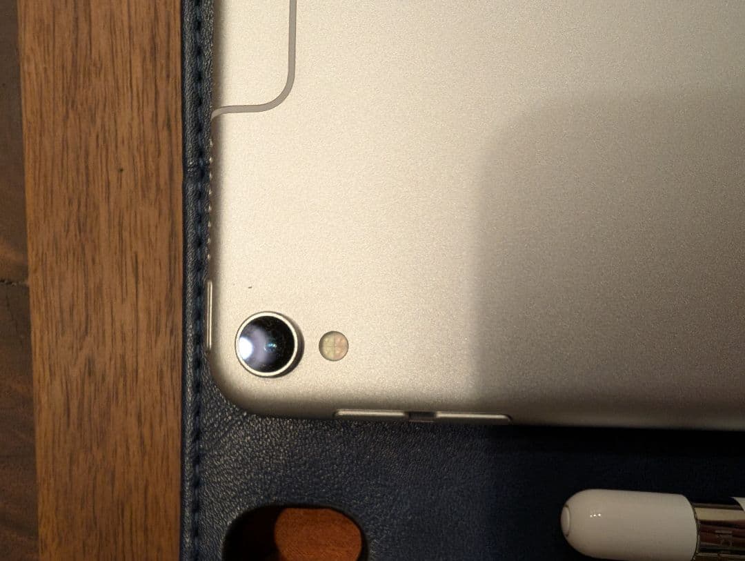 【付属品多数】iPad Pro 10.5 シムフリー 64GB シルバー