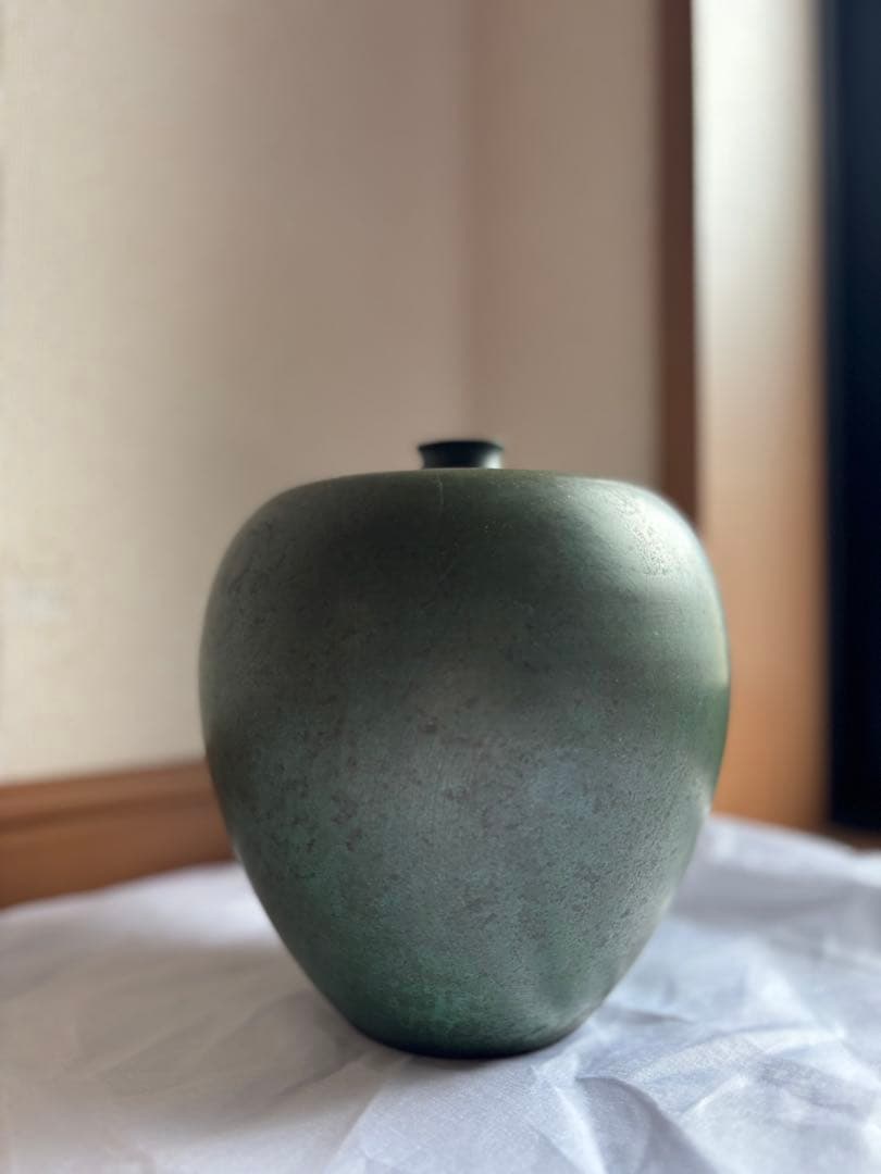 銅製花瓶 勝峰作 蝶文 花器