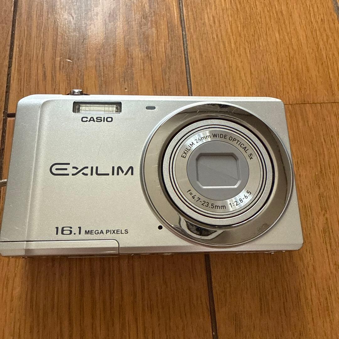 ☆CASIO EXILIM 16.1MP コンパクトデジタルカメラ　EX-ZS6