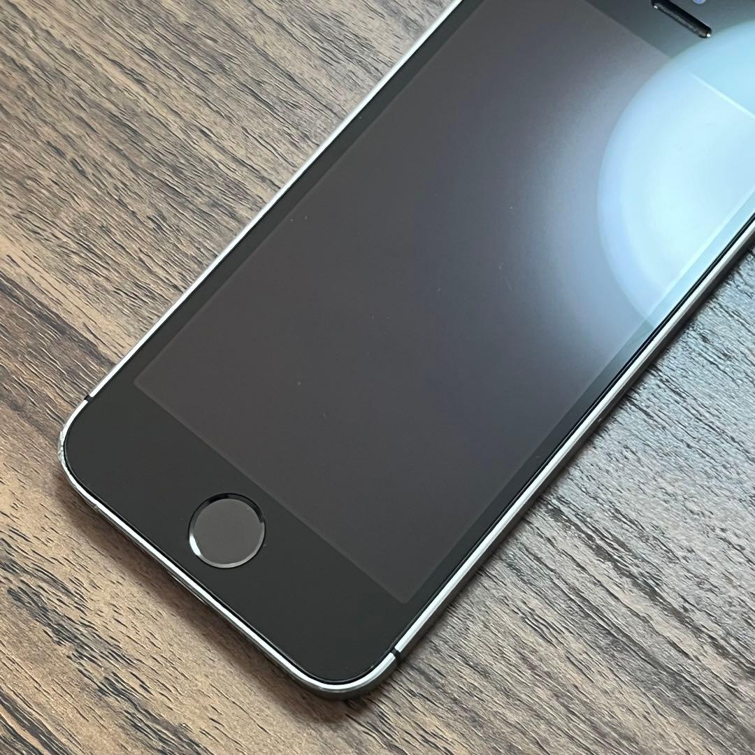 iPhone SE 第一世代　64GB スペースグレイ