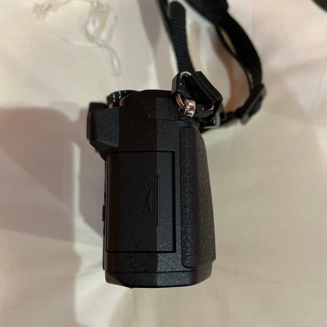 OLYMPUS E-M5 Mark II ミラーレス一眼　極美品