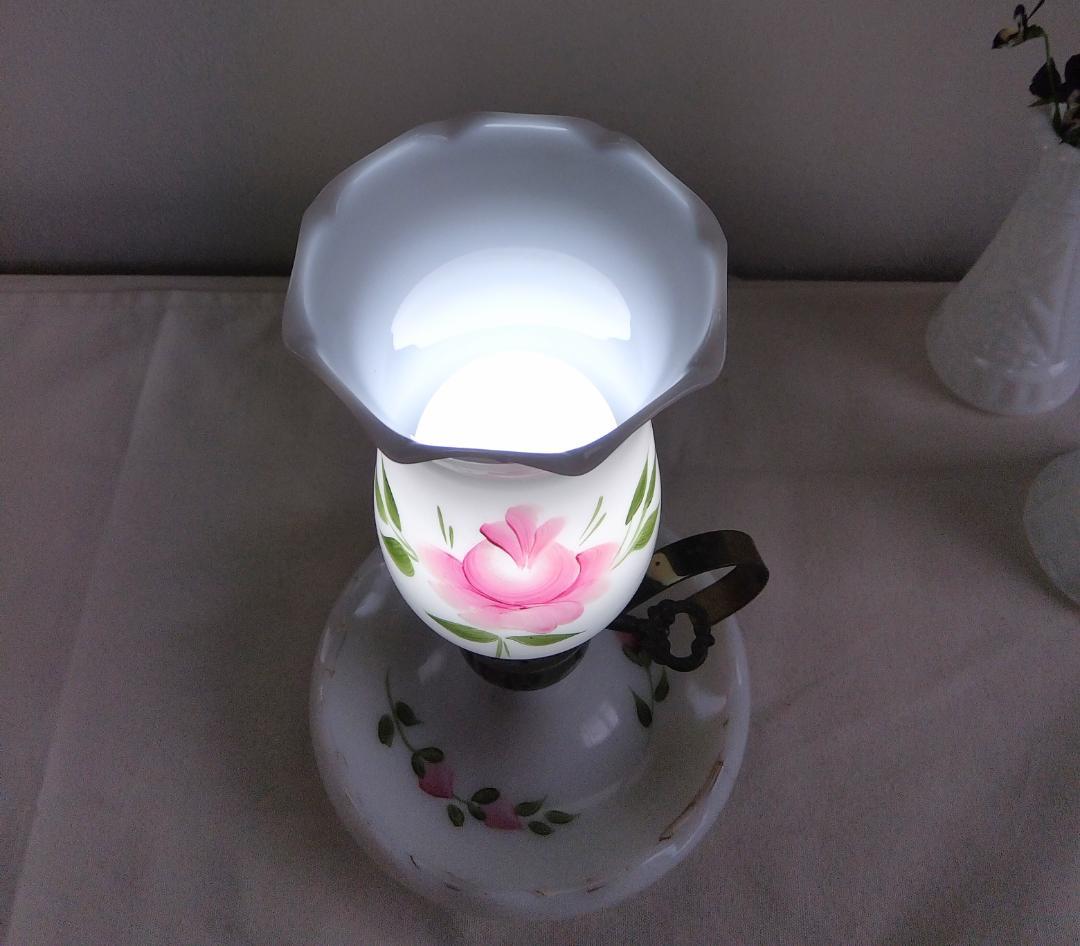 ☆アンティークスタイル ミルクガラス 薔薇 テーブルランプ