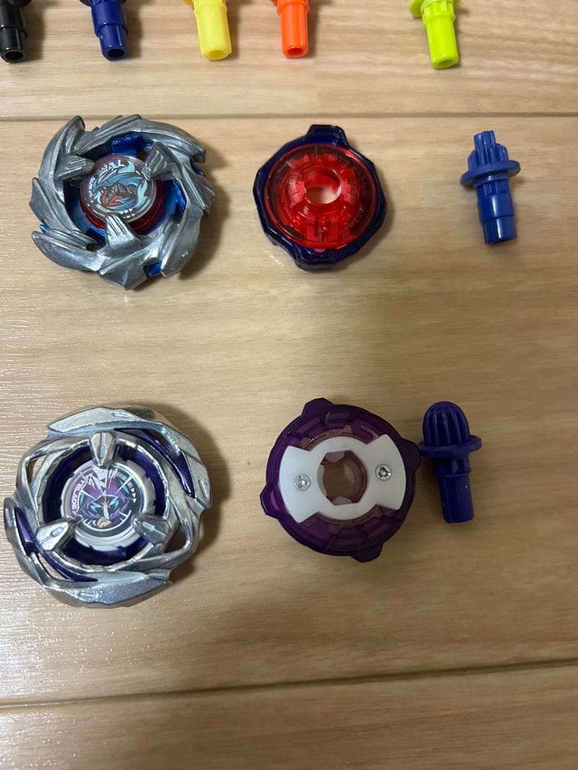 Beyblade X セット 多数のパーツ付き