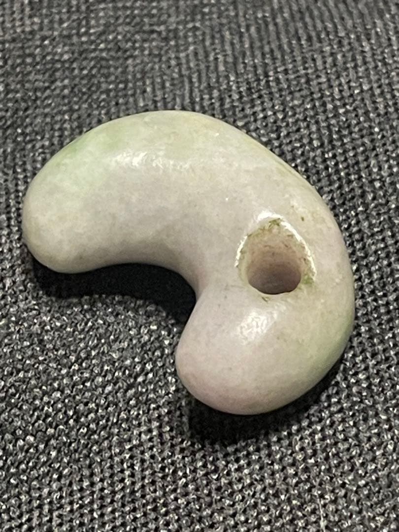 弥生〜古墳時代　翡翠勾玉