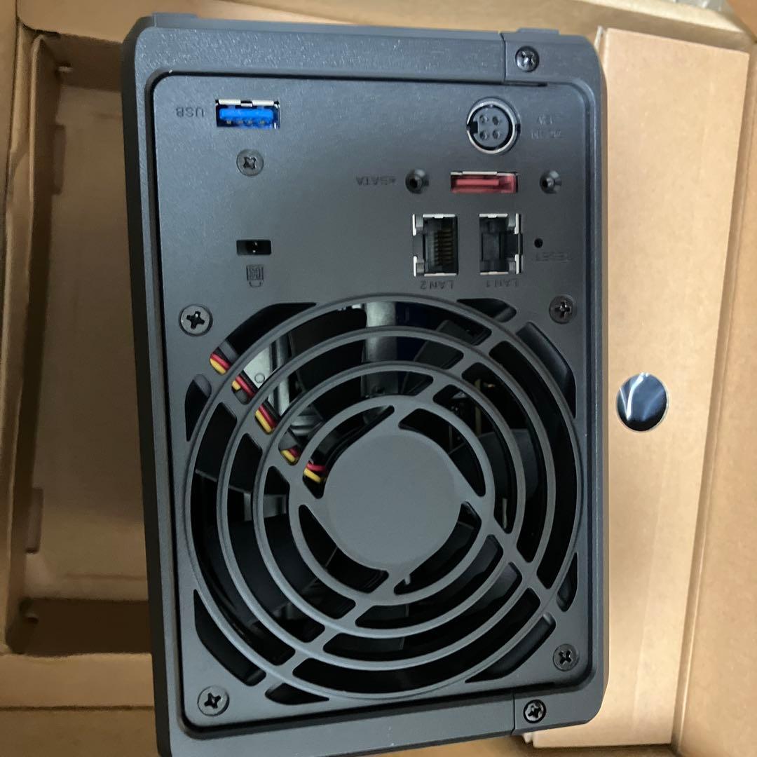 外付けハードディスク・ドライブ Synology DS720+ NAS
