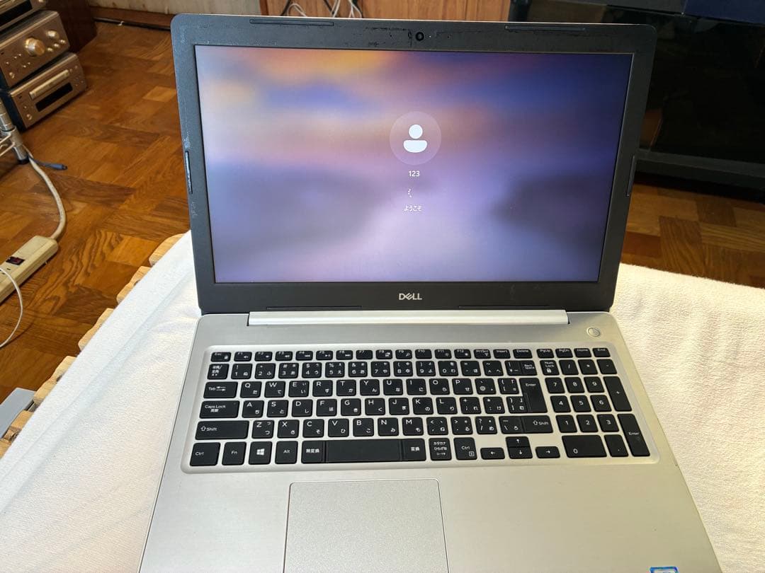 dell Inspiron 5570 初期化済み