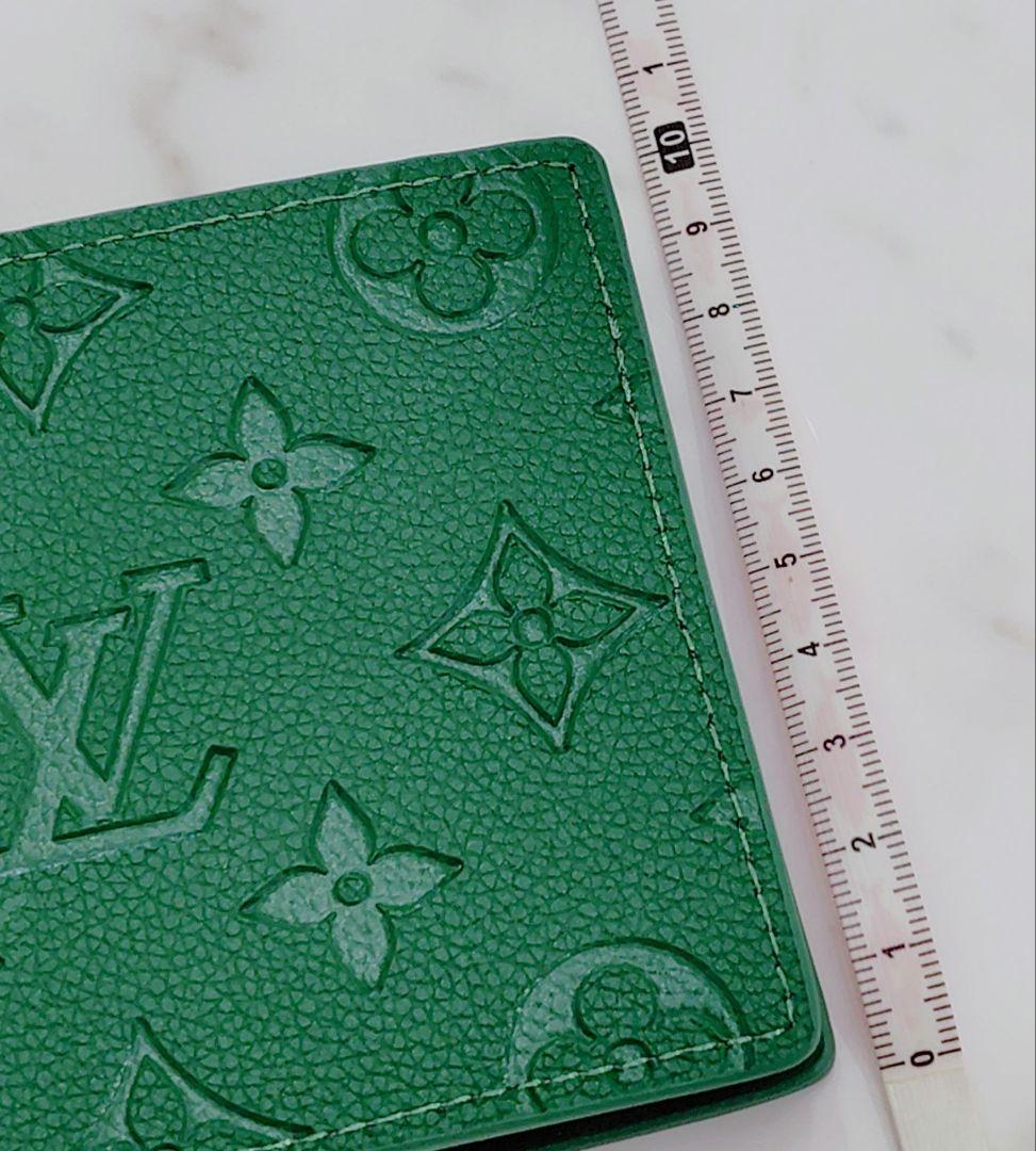 二つ折り財布☆グリーン☆LOUISVUITTON☆ノベルティ☆金運カラー